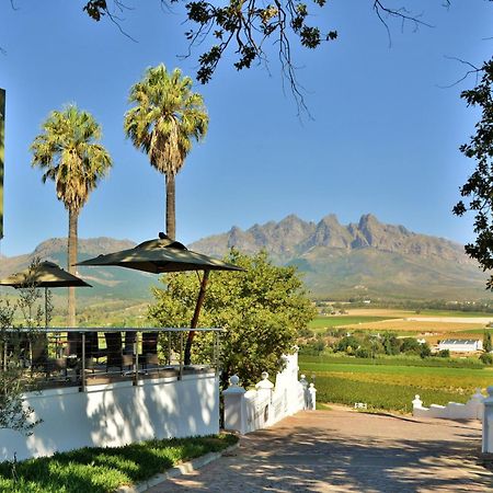 The Coach House At Val Du Charron Hotel Wellington Luaran gambar