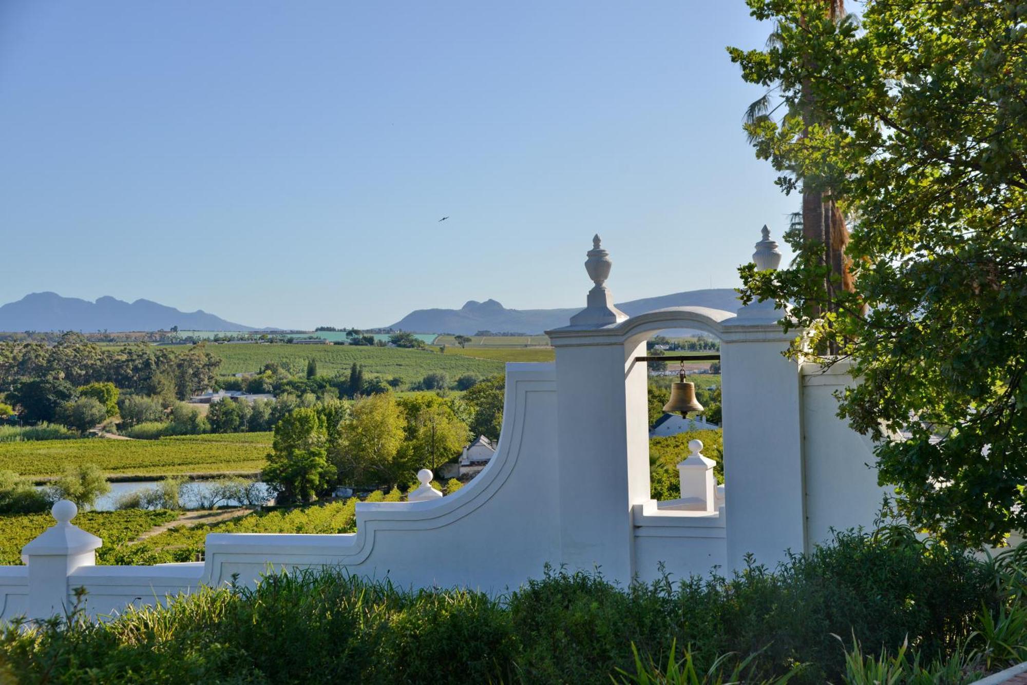 The Coach House At Val Du Charron Hotel Wellington Luaran gambar