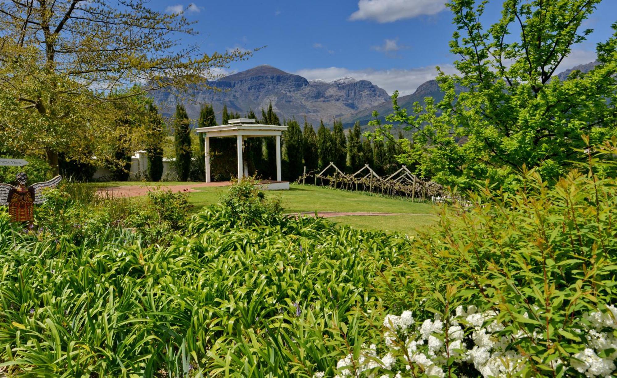 The Coach House At Val Du Charron Hotel Wellington Luaran gambar