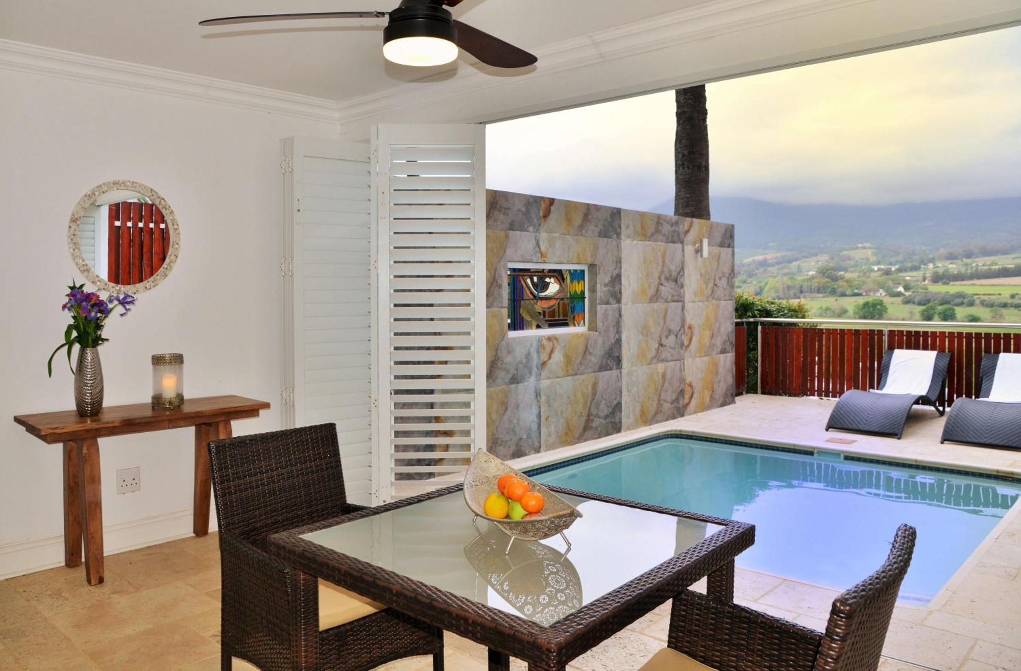 The Coach House At Val Du Charron Hotel Wellington Luaran gambar