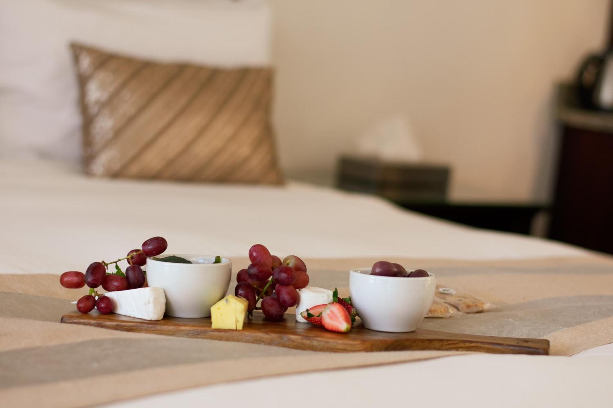 The Coach House At Val Du Charron Hotel Wellington Luaran gambar